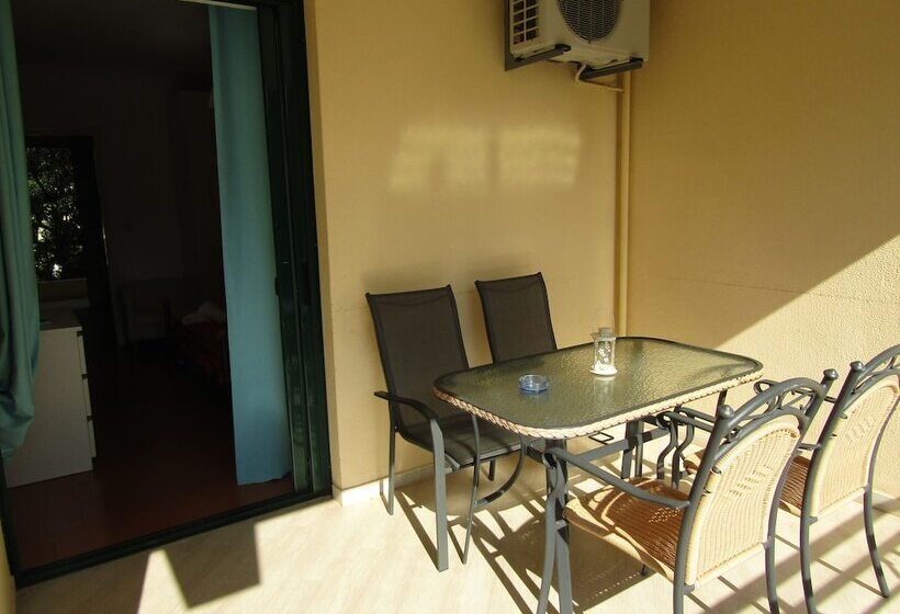 Апартаменты 2 Спальни, Barbati Beach Apartments