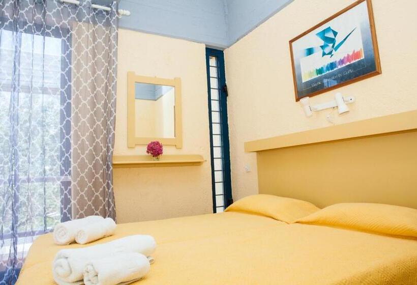 بنجلو قياسى, Barbati Beach Apartments