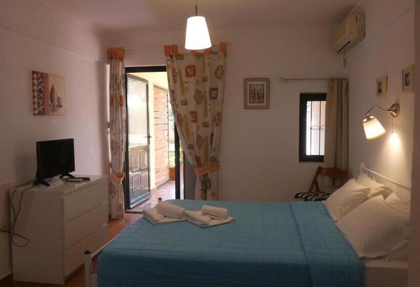 إستوديو قياسى, Barbati Beach Apartments