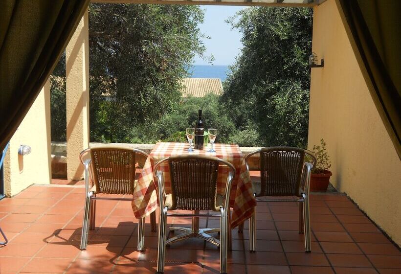 بنجلو قياسى, Barbati Beach Apartments