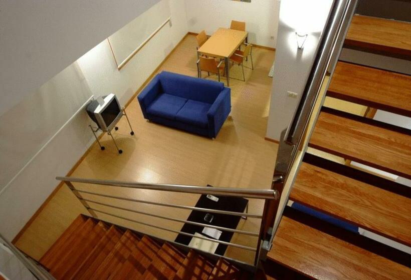 １ベッドルームアパートメント, Colon Tuy