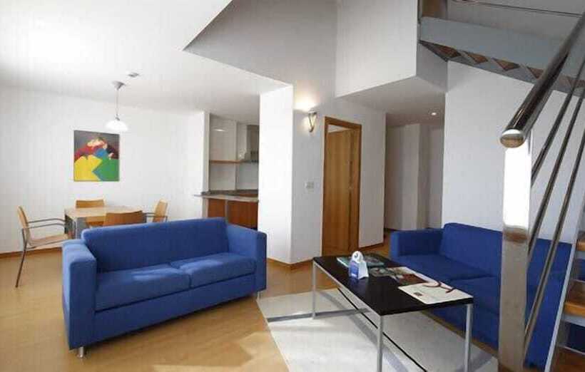 １ベッドルームアパートメント, Colon Tuy