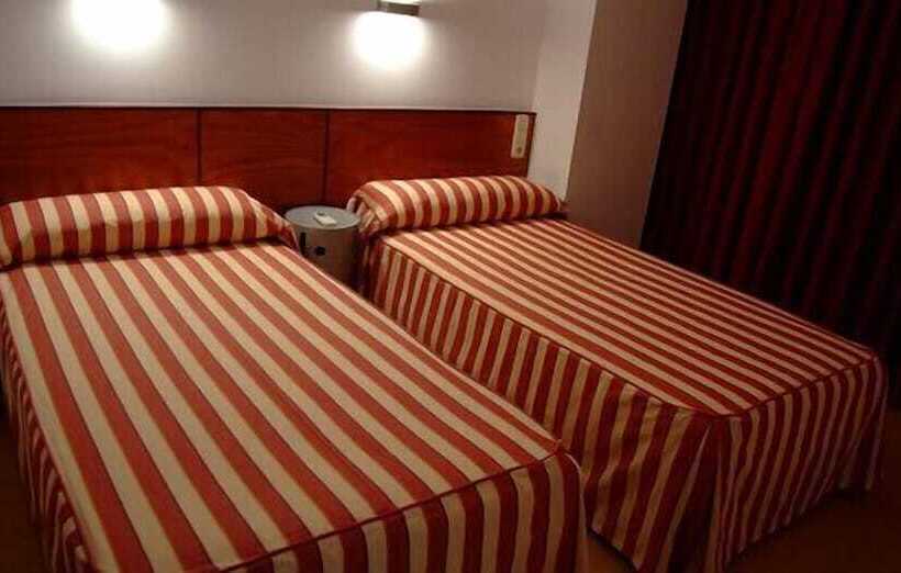 １ベッドルームアパートメント, Colon Tuy