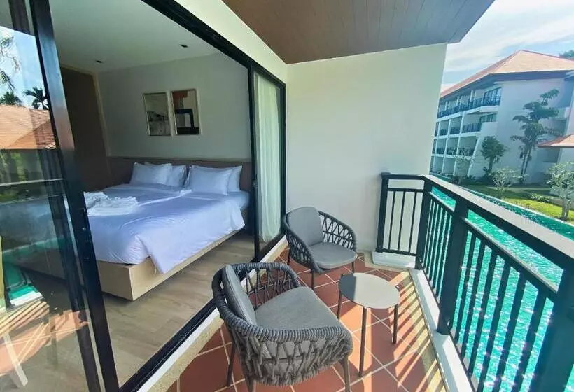 Standard-huone Allasnäkymä, Estella Phuket Mai Khao Beach Resort