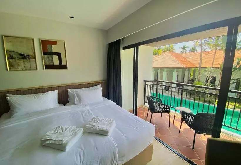 Standard-huone Allasnäkymä, Estella Phuket Mai Khao Beach Resort
