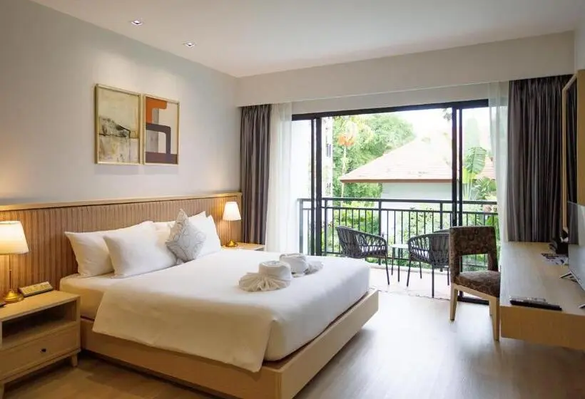 اتاق استاندارد با چشم‌انداز استخر, Estella Phuket Mai Khao Beach Resort