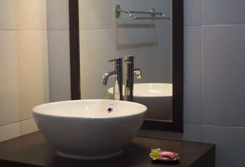 Deluxe-huone, Bakung Sari Resort