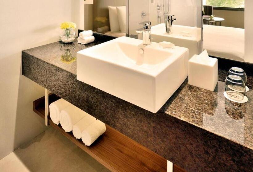 Номер Deluxe, Courtyard By Marriott Chennai