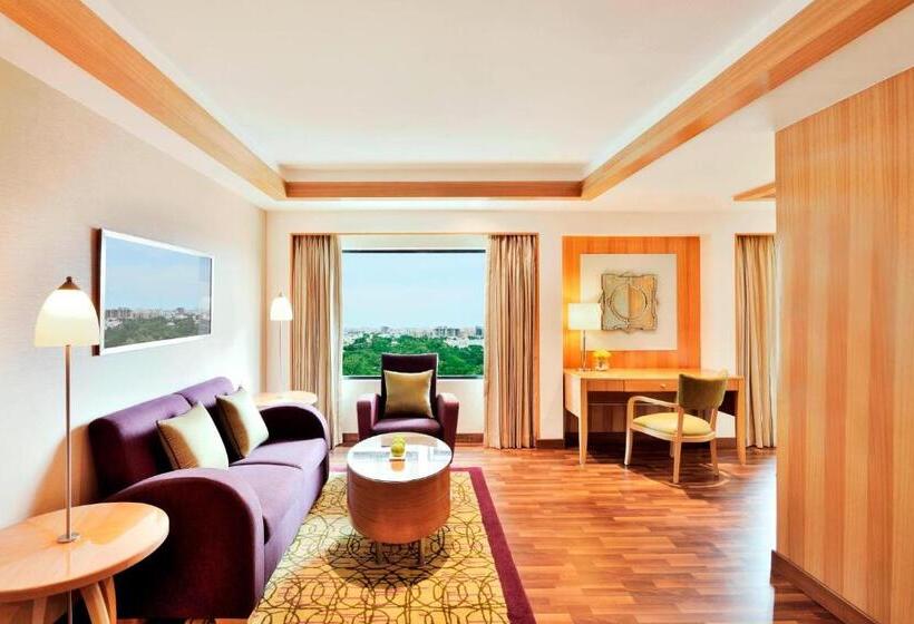 俱乐部房间, Courtyard By Marriott Chennai