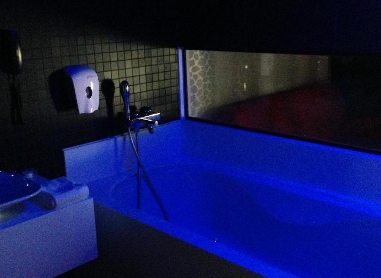 اتاق پرمیوم, No 19 Boutique