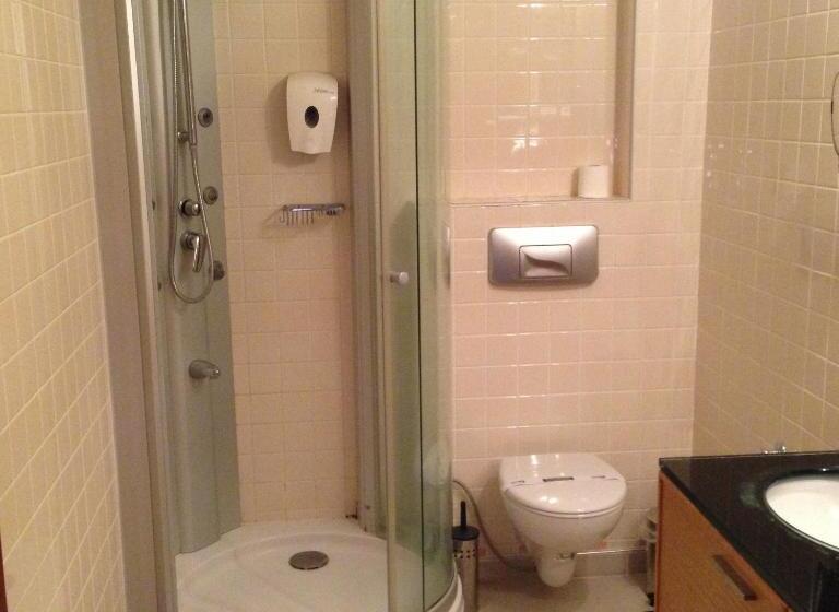 سوئیت پنت هاوس, No 19 Boutique