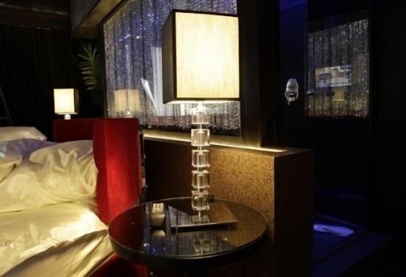 اتاق پرمیوم, No 19 Boutique