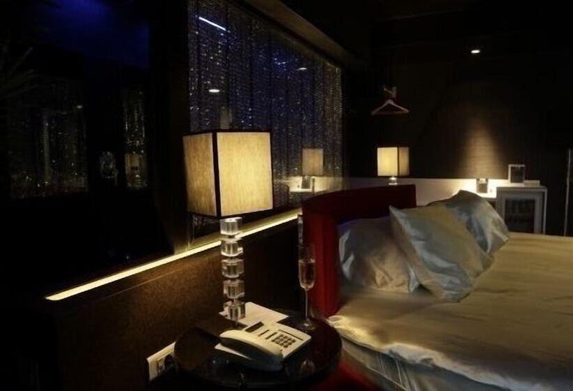 اتاق پرمیوم, No 19 Boutique