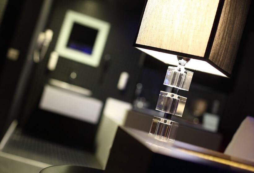 اتاق پرمیوم, No 19 Boutique