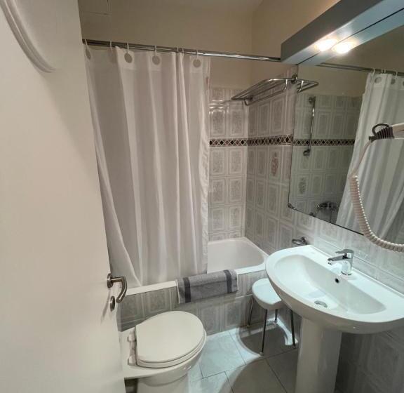 Базовый номер с боковым видом на море, Philoxenia