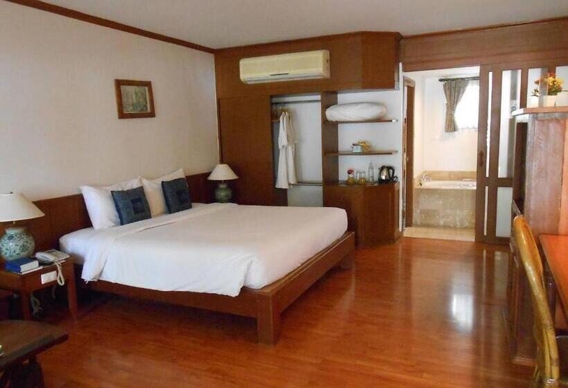 اتاق لوکس, Rachawadee Resort &