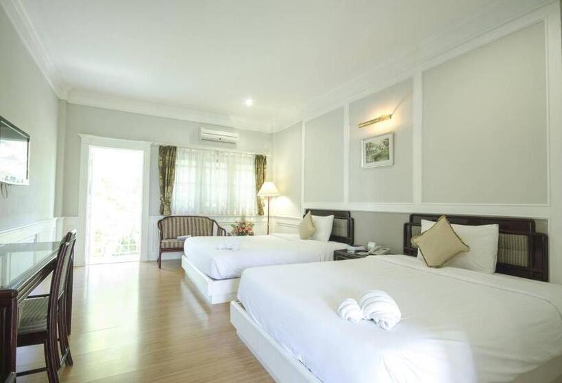 اتاق لوکس, Rachawadee Resort &