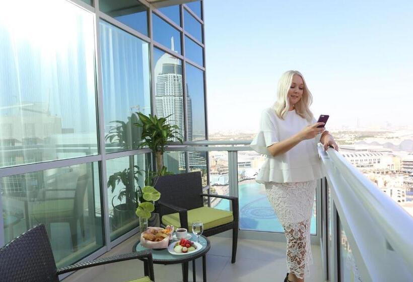 2 Bedroom Apartment with Views, Ramada By Wyndham Downtown Dubai