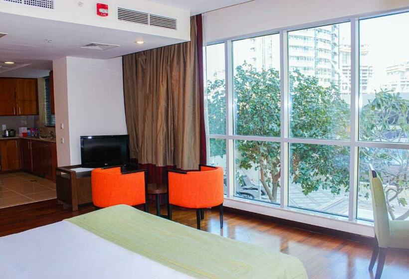 استودیوی پریمیوم, Ramada By Wyndham Downtown Dubai