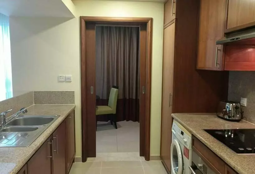 آپارتمان پرمیوم 1 خوابه با چشم‌انداز, Ramada By Wyndham Downtown Dubai