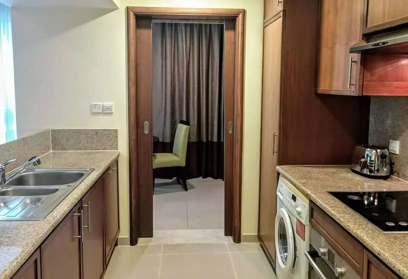 آپارتمان پرمیوم 1 خوابه با چشم‌انداز, Ramada By Wyndham Downtown Dubai