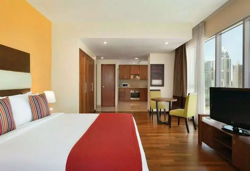 استودیوی پریمیوم, Ramada By Wyndham Downtown Dubai