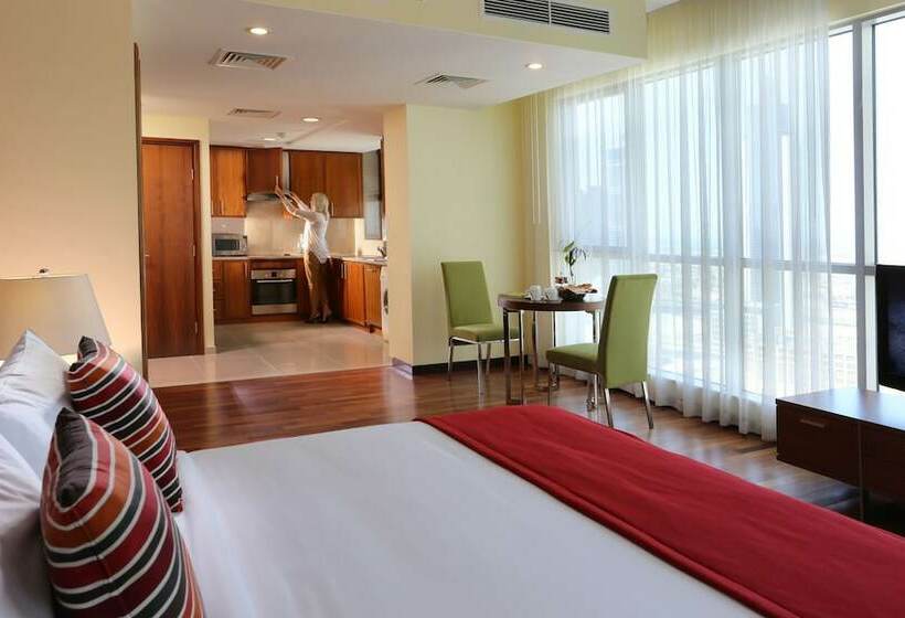 استودیوی پریمیوم, Ramada By Wyndham Downtown Dubai