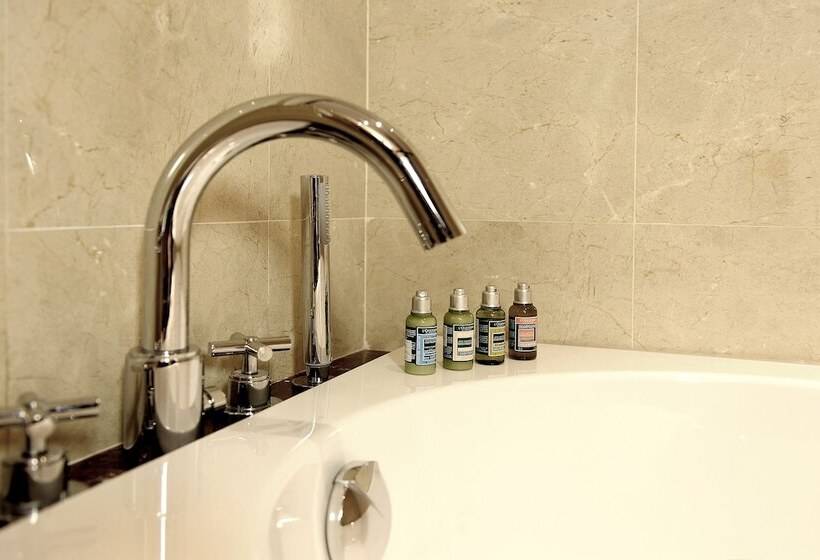 اتاق اجرایی, Silk Path Hotel Hanoi