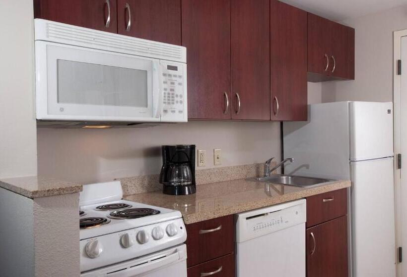스탠다드 스튜디오 킹침대, Towneplace Suites The Villages