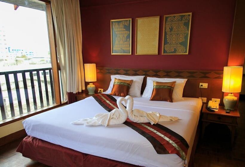 디럭스 룸, Wienglakor Hotel Lampang