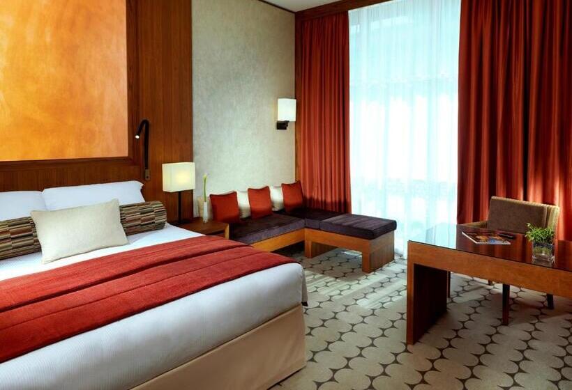 Classic Room with Views, Yas Island Rotana Abu Dhabi