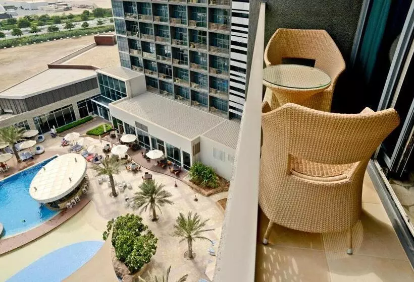 Premium room with view, Yas Plaza Marina