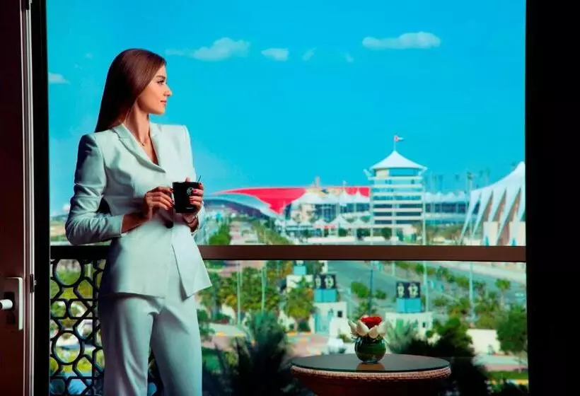اتاق کلوب با چشمانداز, Yas Plaza Marina