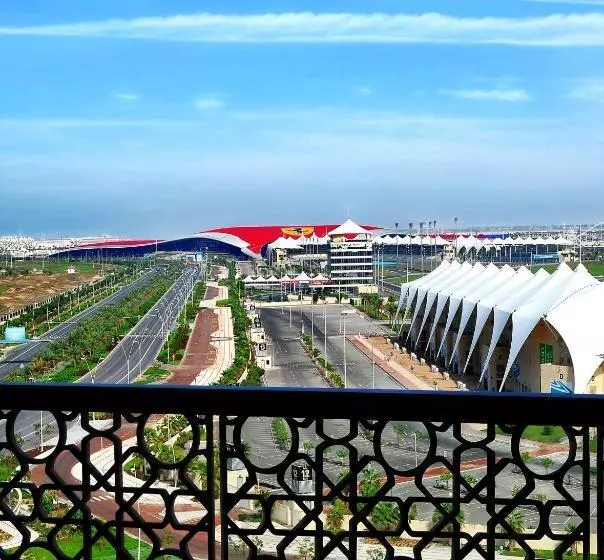 اتاق کلوب با چشمانداز, Yas Plaza Marina