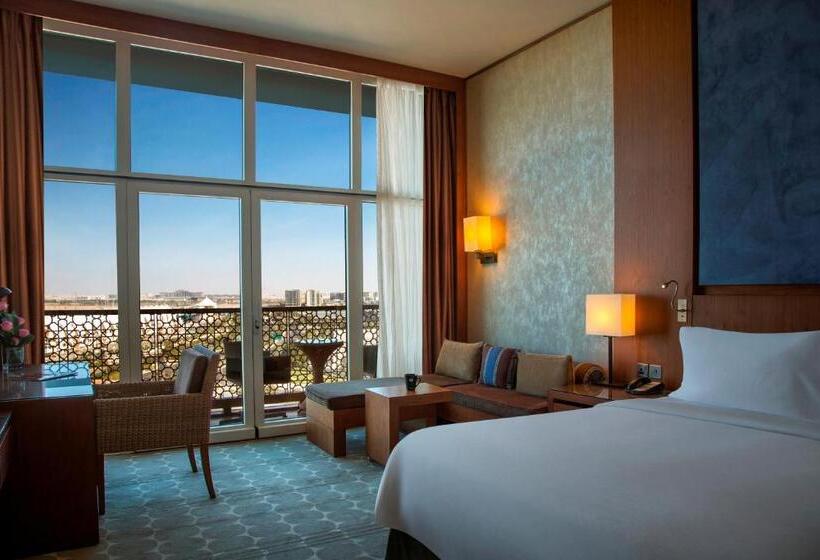 اتاق خانوادگی تودرتو, Yas Island Rotana Abu Dhabi