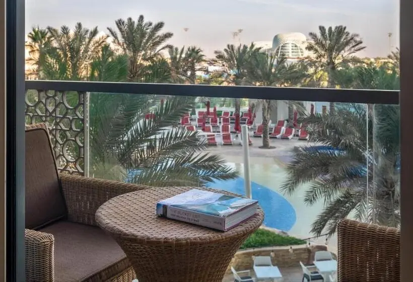 اتاق لوکس با تخت بزرگ, Yas Plaza Marina