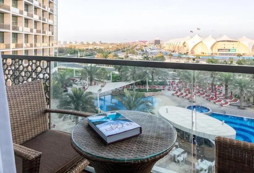 اتاق لوکس با تخت بزرگ, Yas Plaza Marina