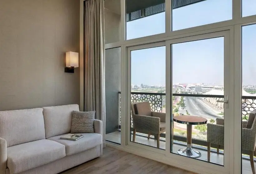 اتاق لوکس با تخت بزرگ, Yas Plaza Marina