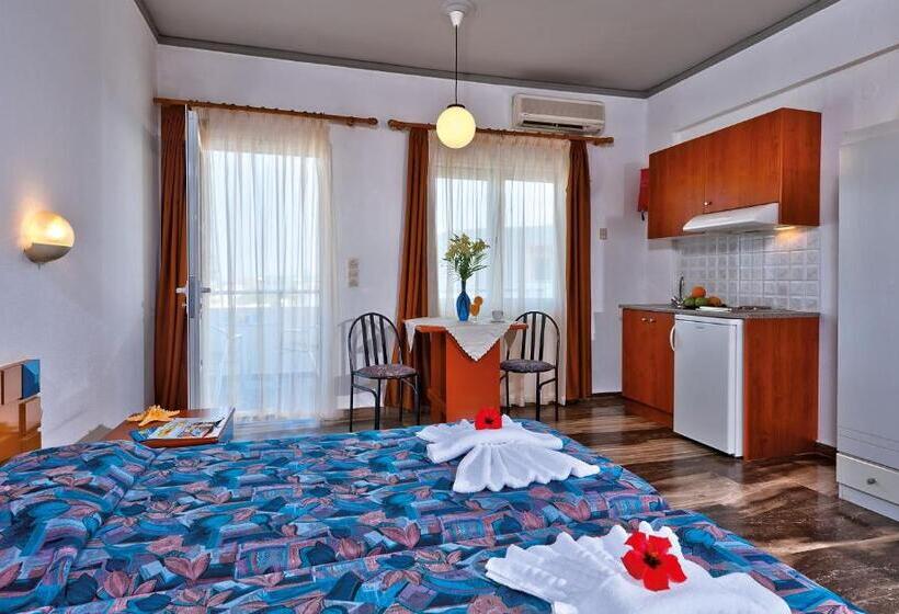 수피리어 스튜디오, Koukouras