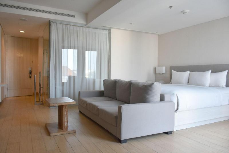 침실 2개 아파트, Koukouras