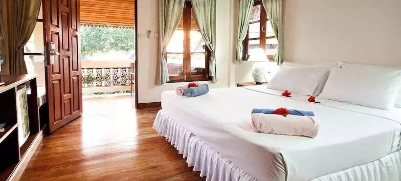 デラックスキャビン, Long Bay Resort