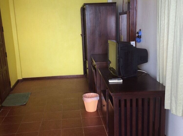 Superior bungalow with sea view, Tharathip Resort Koh Phangan   Sha Plus