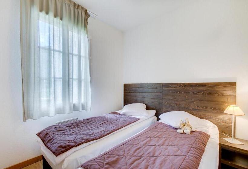 共用房间的床, Vacanceole Les Jardins De Balnea