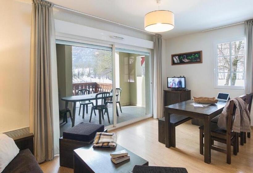 共用房间的床, Vacanceole Les Jardins De Balnea