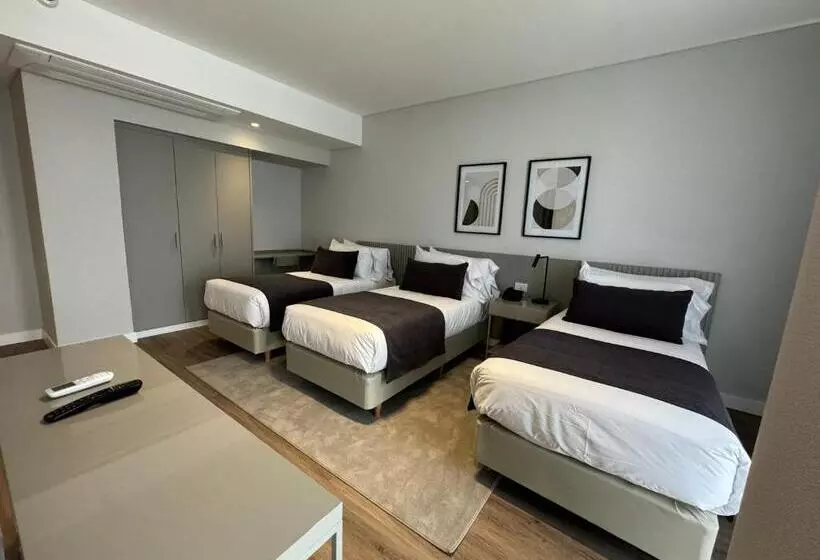 سوییت خانوادگی, Guemes Hotel & Spa