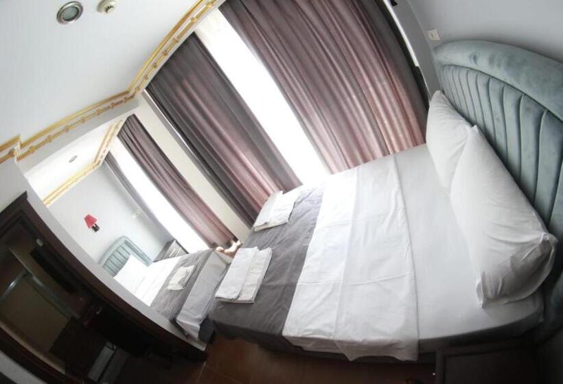 Üç Kişilik Standart Oda, Ares