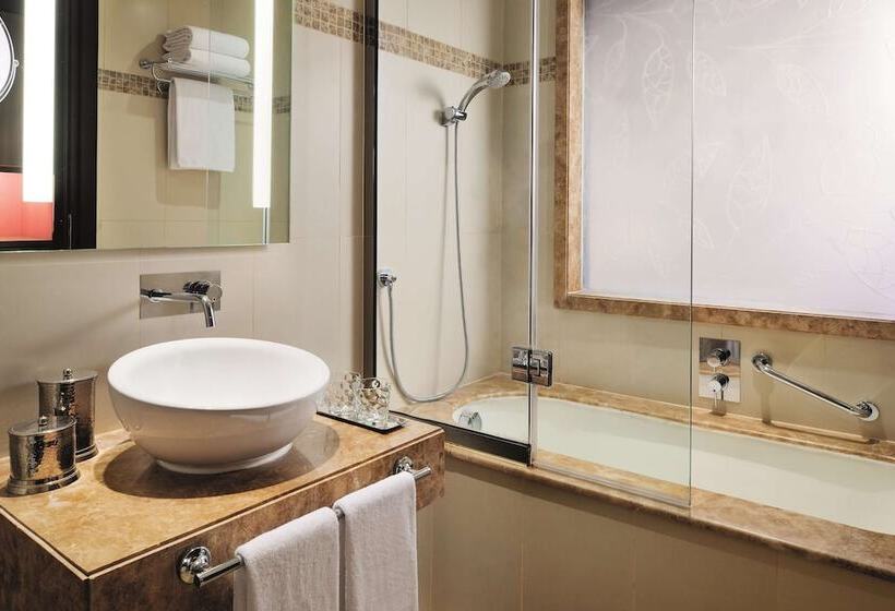 Номер Executive, Avani Deira Dubai