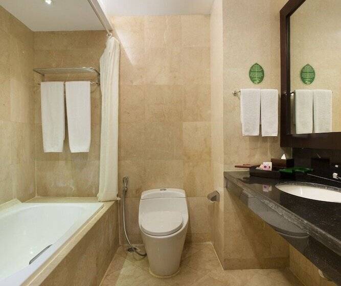 غرفة ديلوكس مطلة على حمام السباحة, Best Western Resort Kuta