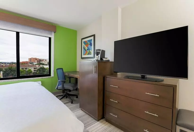 اتاق استاندارد, Holiday Inn Express Hotel & Suites Fort Worth Downtown, An Ihg