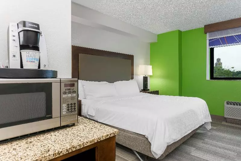 اتاق استاندارد برای معلولان, Holiday Inn Express Hotel & Suites Fort Worth Downtown, An Ihg